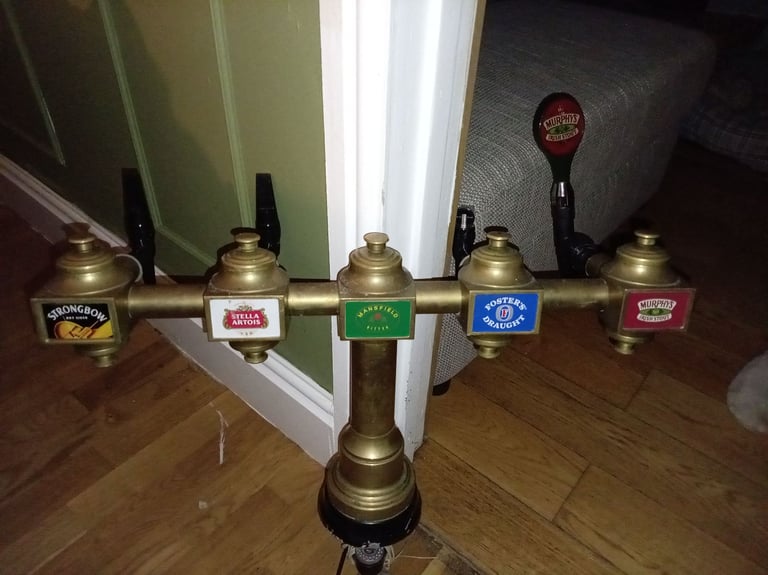 Bar pumps/mirrors 