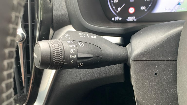 2020 Volvo V60 2.0 D3 Inscription Plus Estate 5dr Diesel Auto Euro 6 (s/s) (150 ps) ESTATE Diesel...