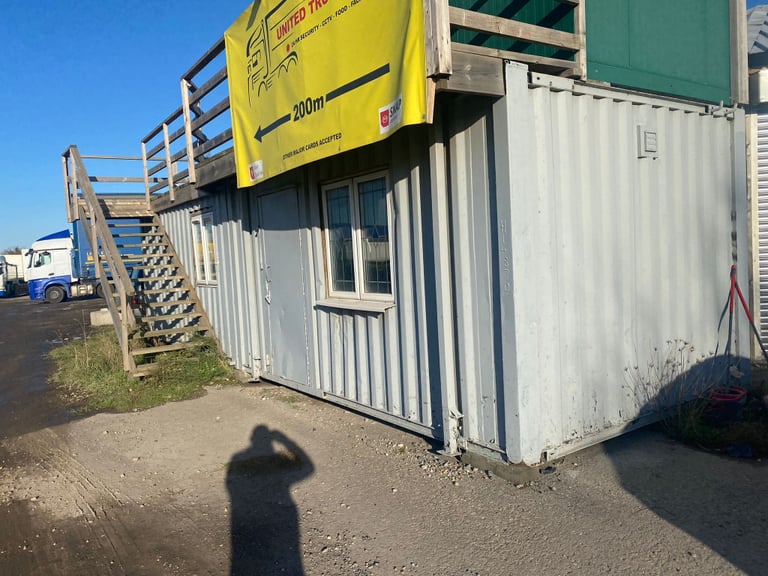 4O FT STORAGE CONTAINER TO RENT IN DA100LL in