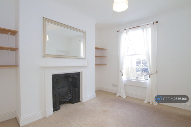 1 bedroom flat in Thomas Street, Bath, BA1 (1 bed) (#2656466)