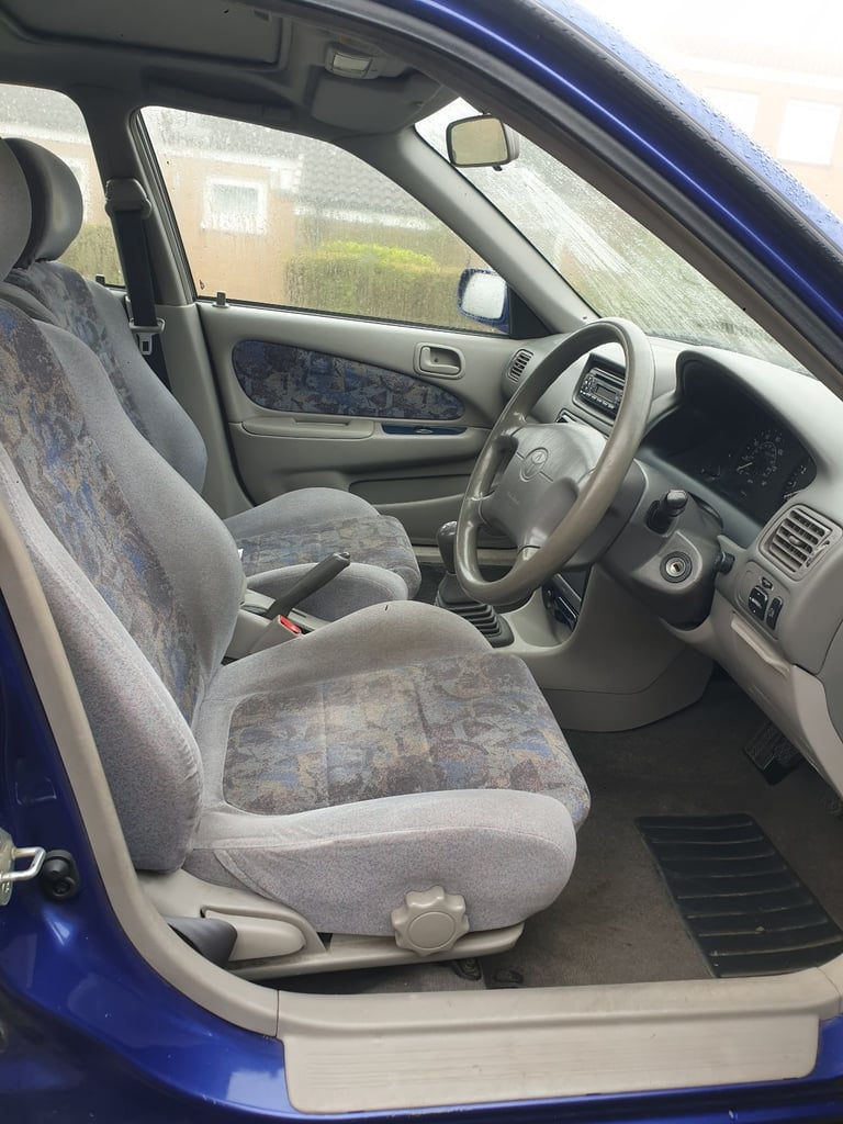 Toyota, COROLLA, Hatchback, 1998, Manual, 1587 (cc), 5 doors