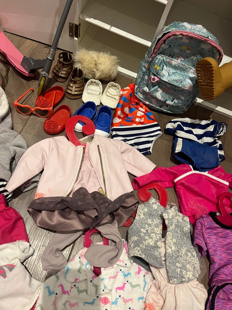 (Great condition) Our Generation doll and a LOT clothes and accessories