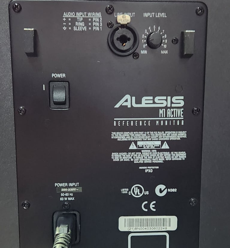 Alesis M1 Active MK2 Active Nearfield Monitors SPEAKERS PAIR TWO POWERED SPEAKERS 