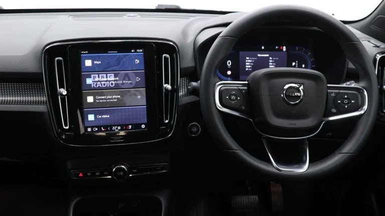 2024 Volvo XC40 2.0 B3 MHEV Plus DCT Auto Euro 6 (s/s) 5dr ESTATE Petrol/Electric Hybrid Automatic