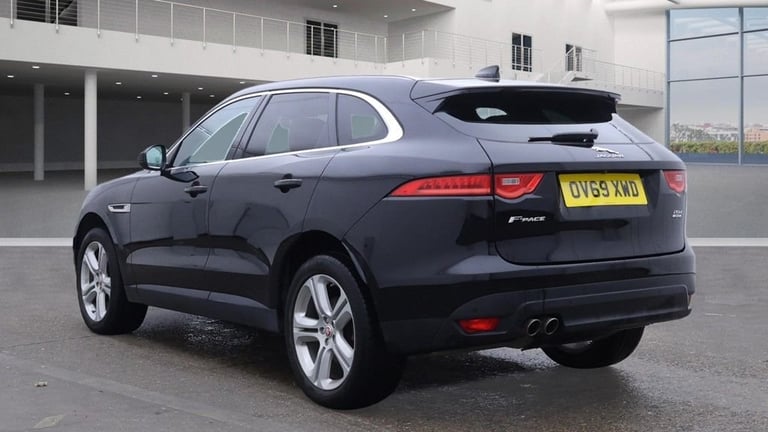 2019 Jaguar F-Pace 2.0d Portfolio 5dr Auto AWD ESTATE DIESEL Automatic