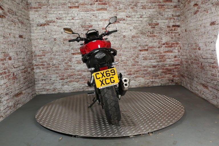 HONDA CB500X - 2020 Petrol Manual in Red