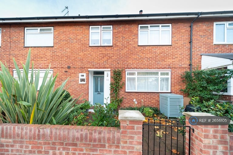 4 bedroom house in Glentanner Way, London, SW17 (4 bed) (#2656105)