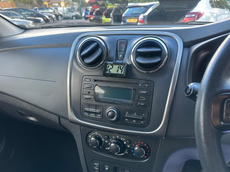 2013 Dacia Sandero 0.9 TCe Laureate Euro 5 5dr HATCHBACK Petrol Manual