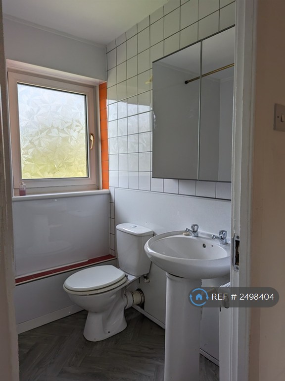 4 bedroom house in Maclean Square, Glasgow, G51 (4 bed) (#2498404)