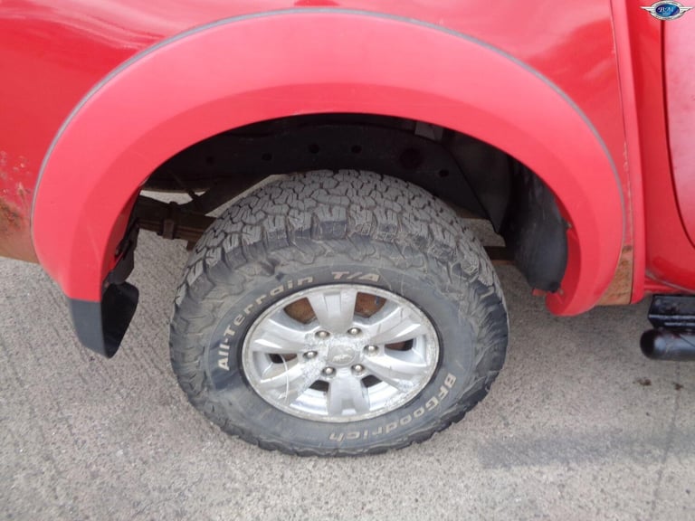 MITSUBISHI L200 2.5 DI-D Trojan Red Manual Diesel 2013