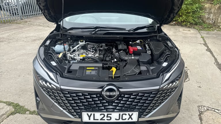 2025 Nissan Qashqai 1.3 DiG-T MH N-Connecta [Glass Roof] 5dr Petrol Hatchback Hatchback Petrol Ma...