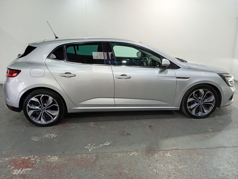 2016 Renault Megane 1.6 dCi Signature Nav Hatchback 5dr Diesel Manual Euro 6 (s/s) (130 ps) Hatch...