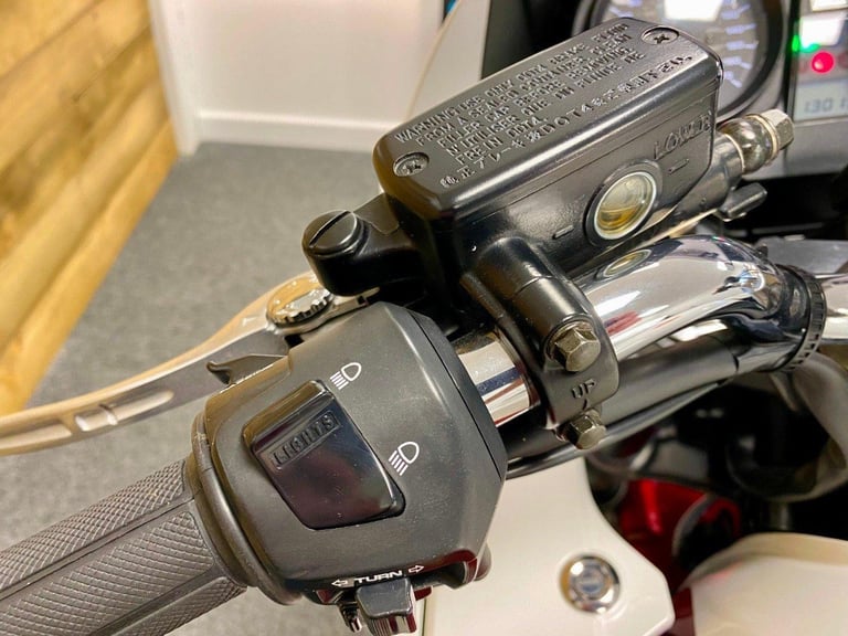 Superb 2007 Honda CB1300S, Only 13,019 FSHOM, 3 owners from New, Stunning! 