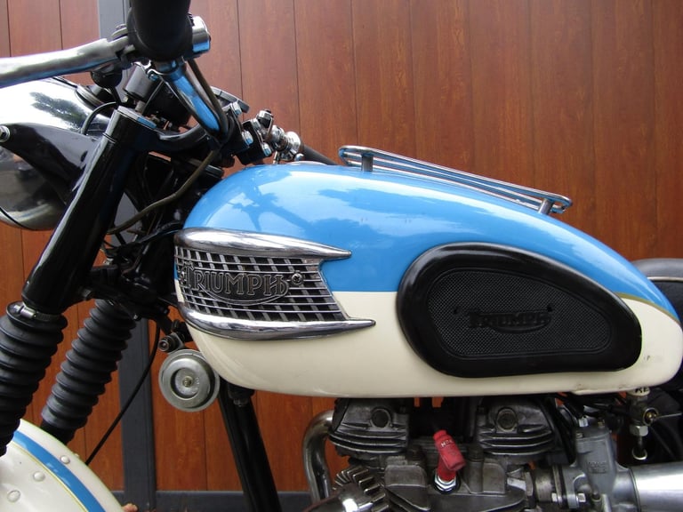TRIUMPH TIGER T110 BONNEVILLE LOOKALIKE 1957  PRE UNIT . 8319 MILES .