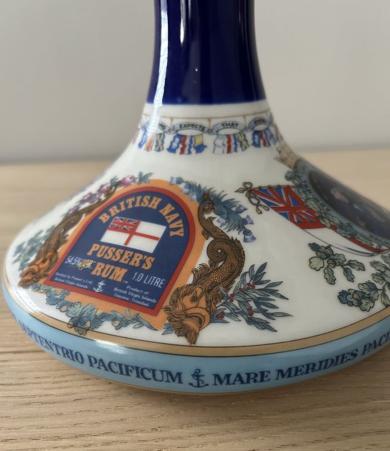 Royal Navy Pussers Rum 54.5 % ABV in 1L Ceramic Decanter.  A Perfect Christmas Gift?