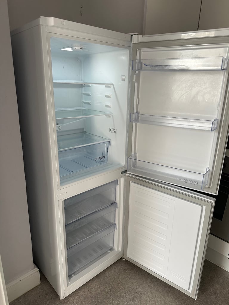 Beko CFG3552W Fridge-Freezer