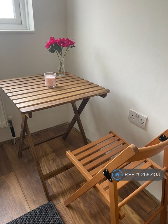 Studio flat in Corringway, London, W5 (#2682103)