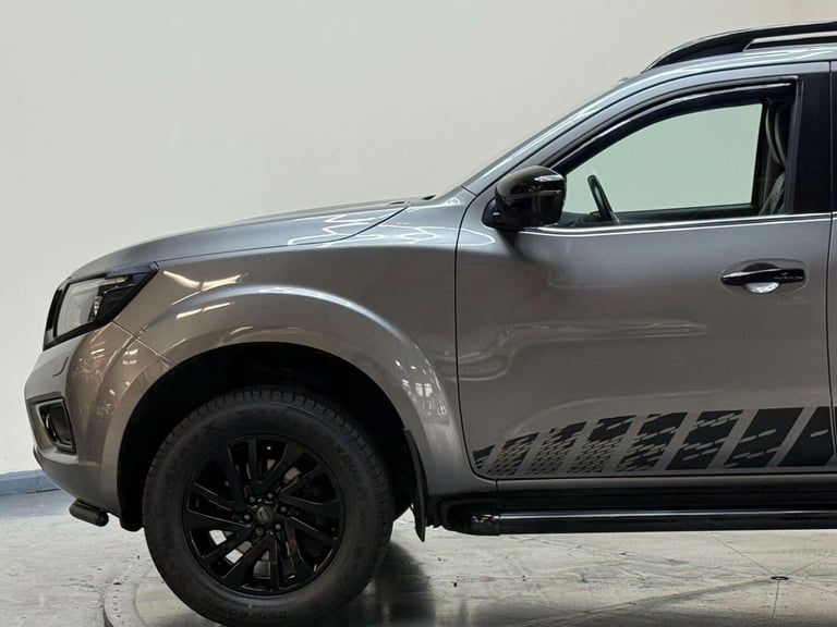 2020 Nissan Navara 2.3 dCi N-Guard Auto 4WD Euro 6 4dr Pickup Diesel Automatic