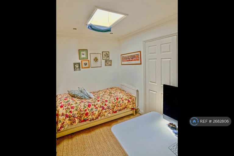 3 bedroom flat in Brunswick Terrace, Hove, BN3 (3 bed) (#2682806)