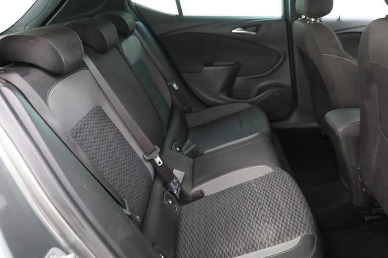 2020 Vauxhall Astra 1.5 Turbo D SRi VX-Line Nav 5dr Auto HATCHBACK DIESEL Automatic