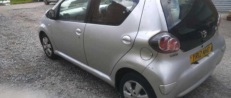 Toyota, AYGO, Hatchback, 2012, Manual, 998 (cc), 5 doors