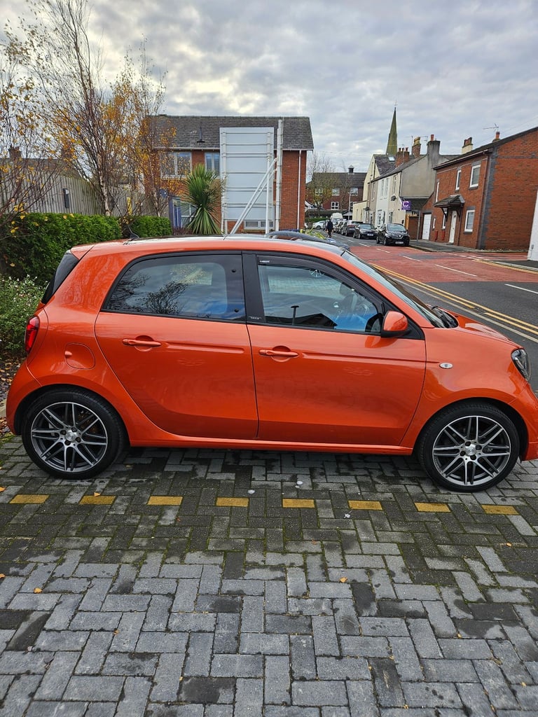 Smart forfour Brabus Xclusive 0.9 Twinamic Euro 6 5dr Hatchback Automatic Petrol,