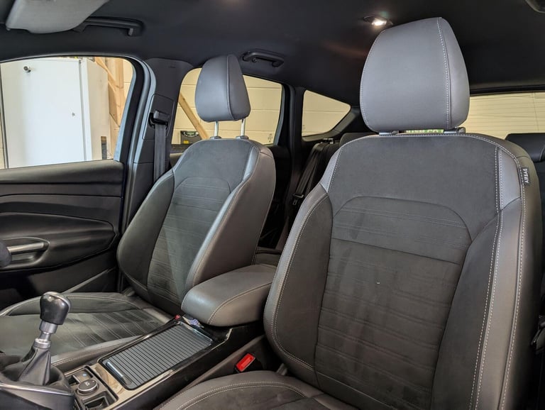 2017 Ford Kuga 2.0 TDCi EcoBlue ST-Line Euro 6 (s/s) 5dr HATCHBACK Diesel Manual