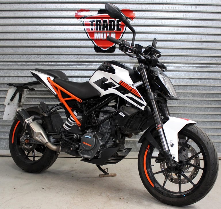 2017 17 KTM DUKE 125 ABS LEARNER LEGAL TRADE SALE 14K WHITE/ORANGE NEW MOT RIDES