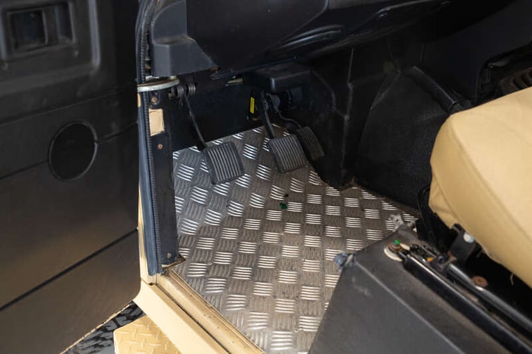 2015 Land Rover DEFENDER 110 TAIPAN DIESEL Manual