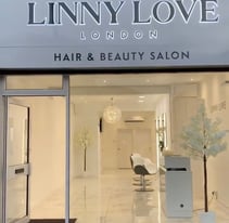 Hairdressing/Makeup/NailTechnician chair/space to rent 