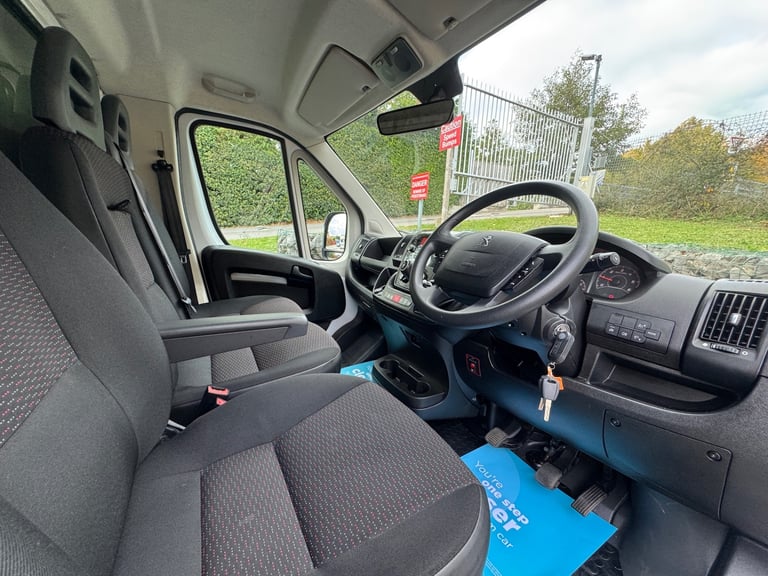 2021 Peugeot Boxer 2.2 BlueHDi 335 Built for Business L4 Euro 6 Luton Van Luton Diesel Manual