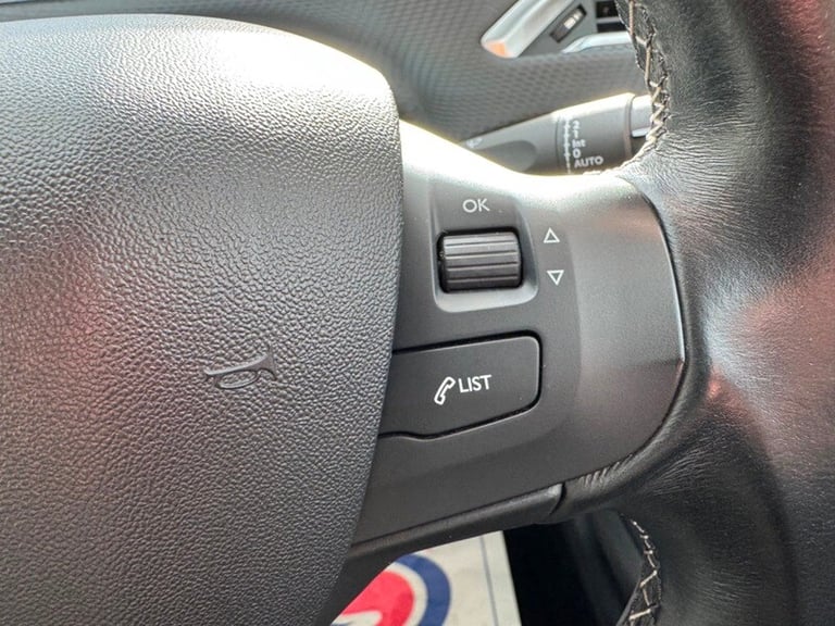 Peugeot 2008 1.2 PureTech Allure SUV 5dr Petrol Manual Euro 6 (82 ps)