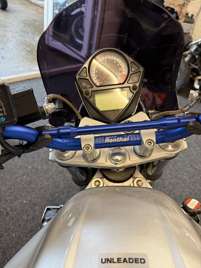 2003 Suzuki SV1000 Unfaired Naked - just 16k - 12 month mot -Stunning condition 