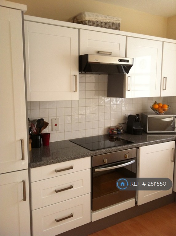 image for 2 bedroom flat in Wilton Court, London, E1 (2 bed) (#2611550)