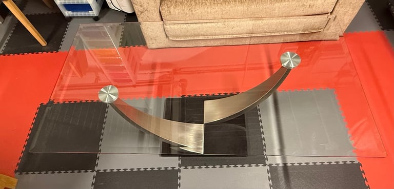 Modern glass coffee table