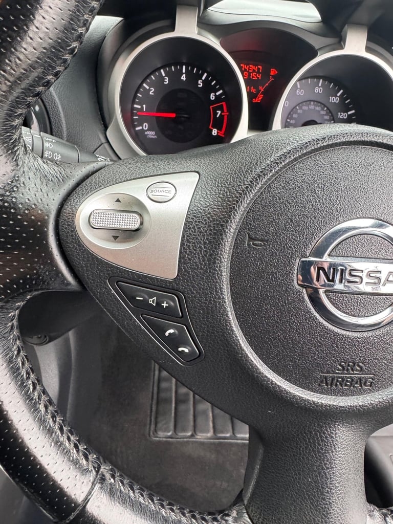 2011 Nissan Juke 1.6 Acenta Euro 5 5dr HATCHBACK Petrol Manual