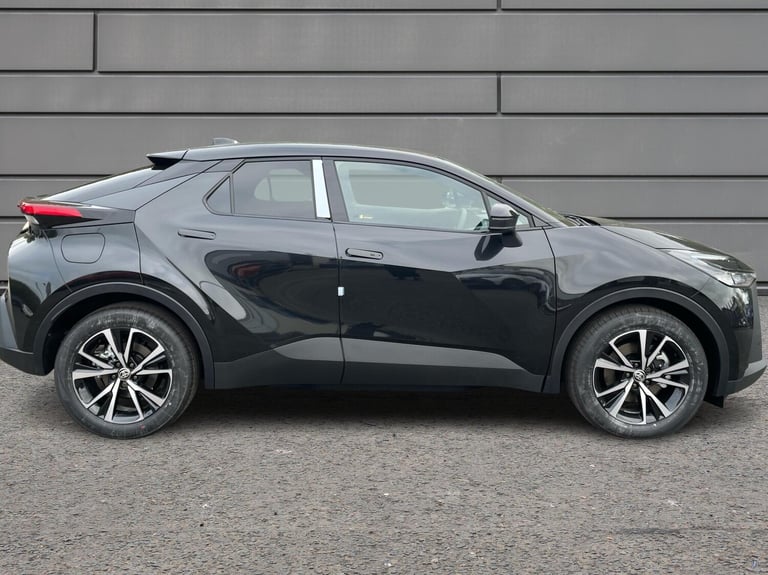 2025 Toyota C-HR 2.0 PHEV Design 5dr CVT SUV Hybrid Automatic