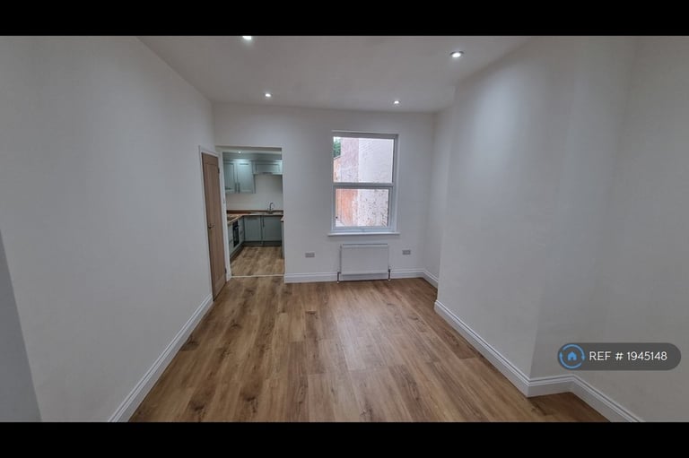 3 bedroom house in Strode Road, Clevedon, BS21 (3 bed) (#1945148)