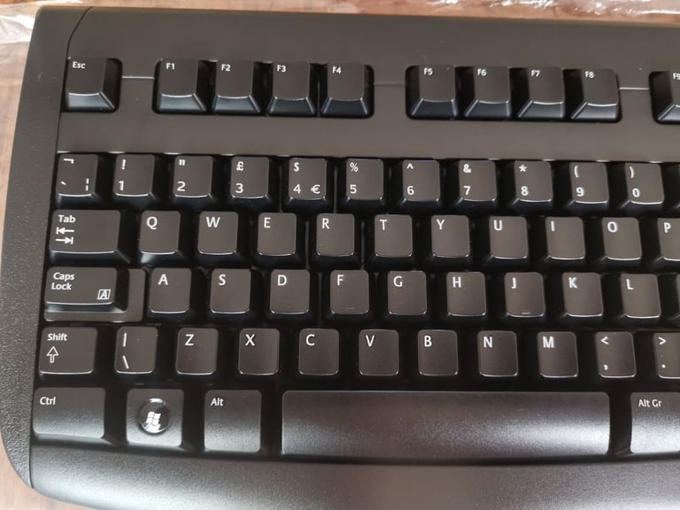 Logitech 250 Deluxe Keyboard Brand New Boxed 