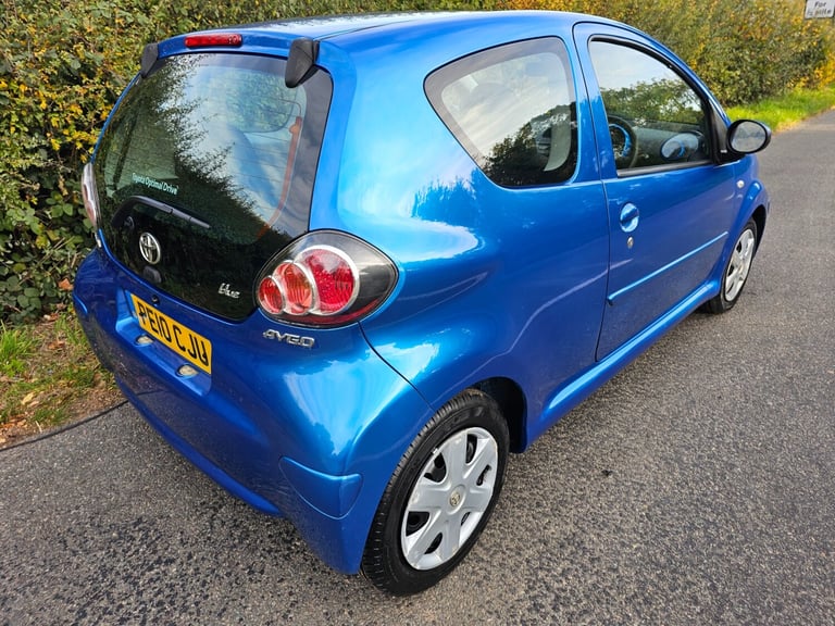 2010 Toyota AYGO 1.0 VVT-i Blue 3dr HATCHBACK Petrol Manual