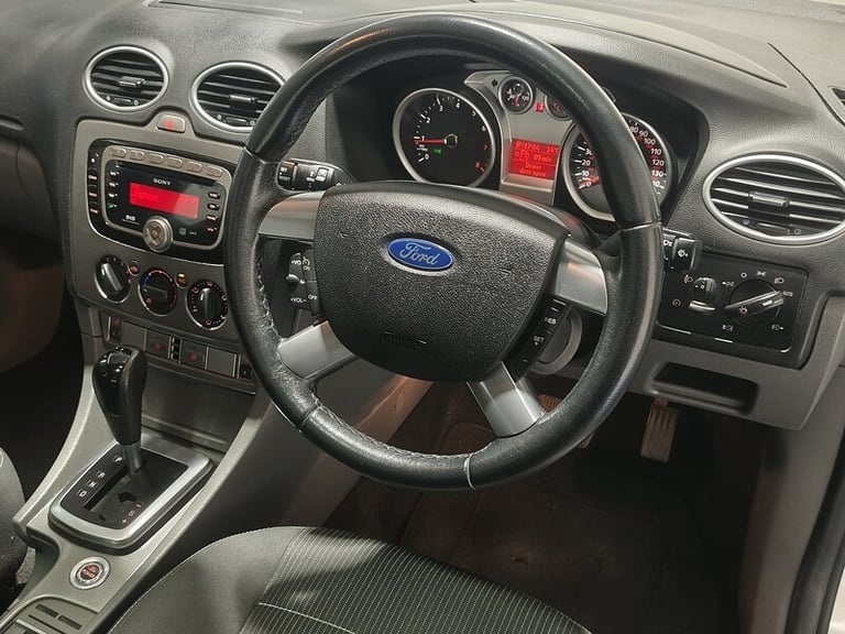 2010 Ford Focus 1.6 Titanium 5dr Auto HATCHBACK PETROL Automatic