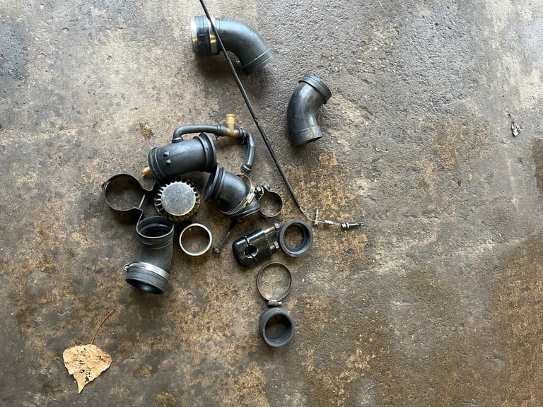 BMW R45/65 carb spares