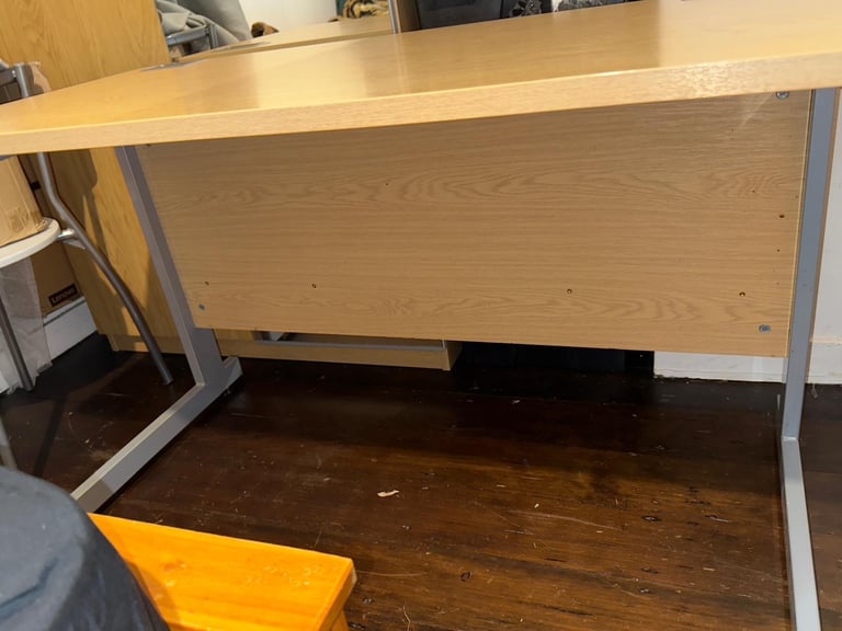 Office desk / Gaming desk table desk