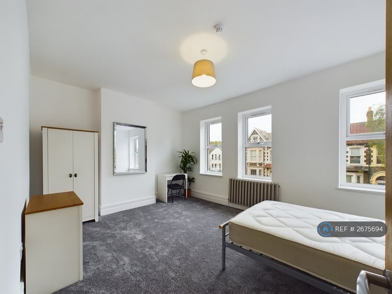 5 bedroom house in Rawden Place, Cardiff, CF11 (5 bed) (#2675694)