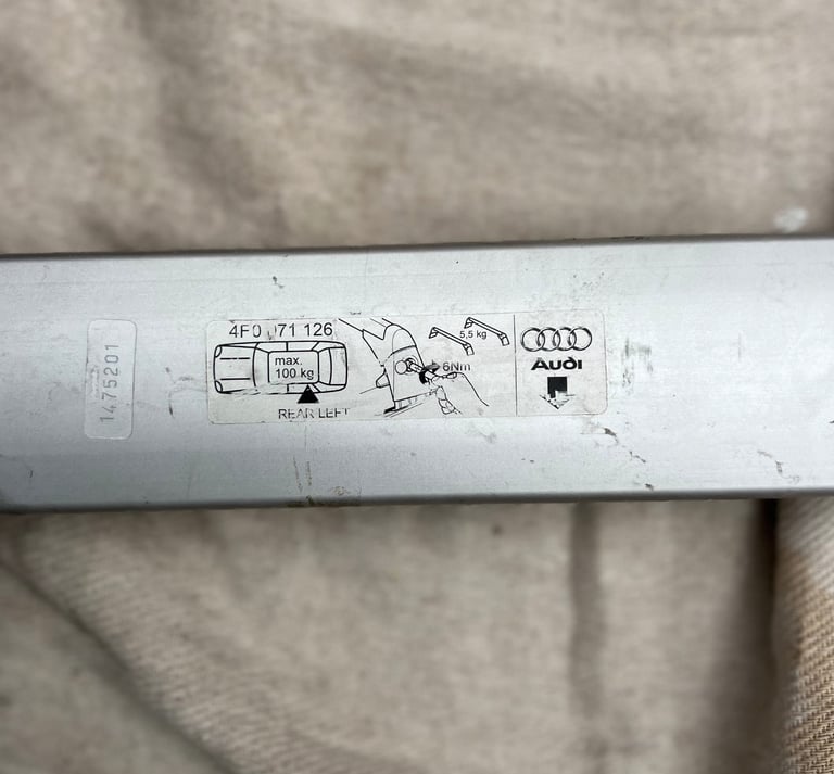 Genuine Audi A6 roof bars.  Ref: 4F0 071 126
