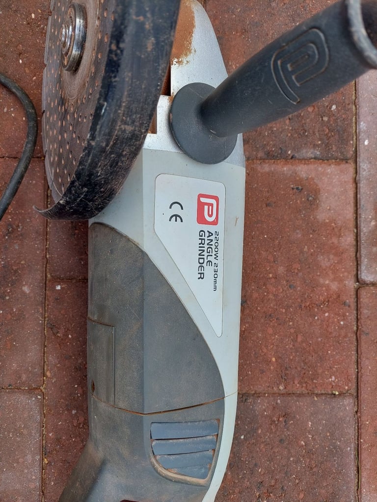 Large angle grinder with diamond blade