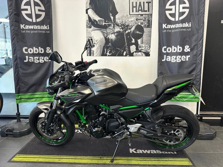 KAWASAKI Z650-1 OWNER-TAIL TIDY-RandG BUNGS-KAWASAKI WARRANTY