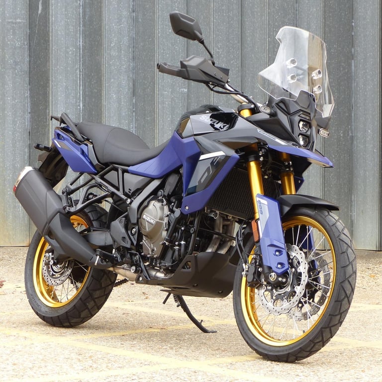 image for 2025 Suzuki DL800 V-Strom DE – Immaculate, 1- Owner, FSH, 16 months Warranty .