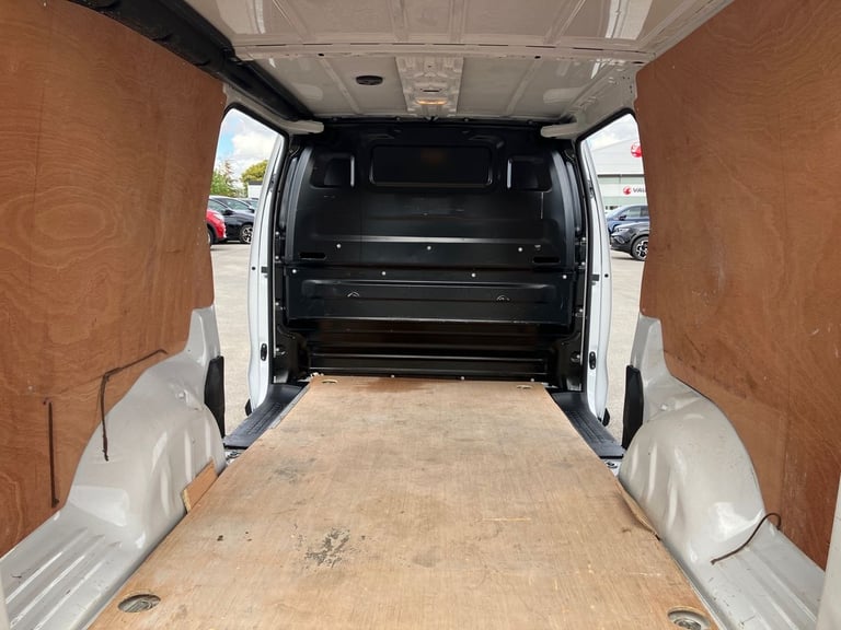2022 Vauxhall Vivaro 2900 1.5d 100PS Dynamic H1 Van Van DIESEL Manual