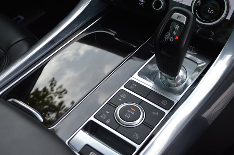 2022 Land Rover Range Rover Sport 3.0 D300 MHEV HSE Dynamic Black SUV 5dr Diesel Auto 4WD Euro 6 ...